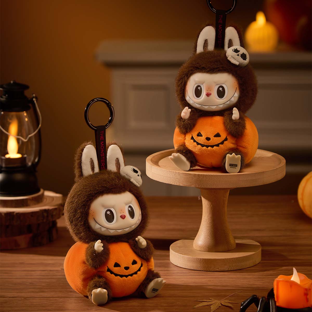 Lububu Halloween Plush – Sitting Pumpkin Vinyl Pendant (15cm)